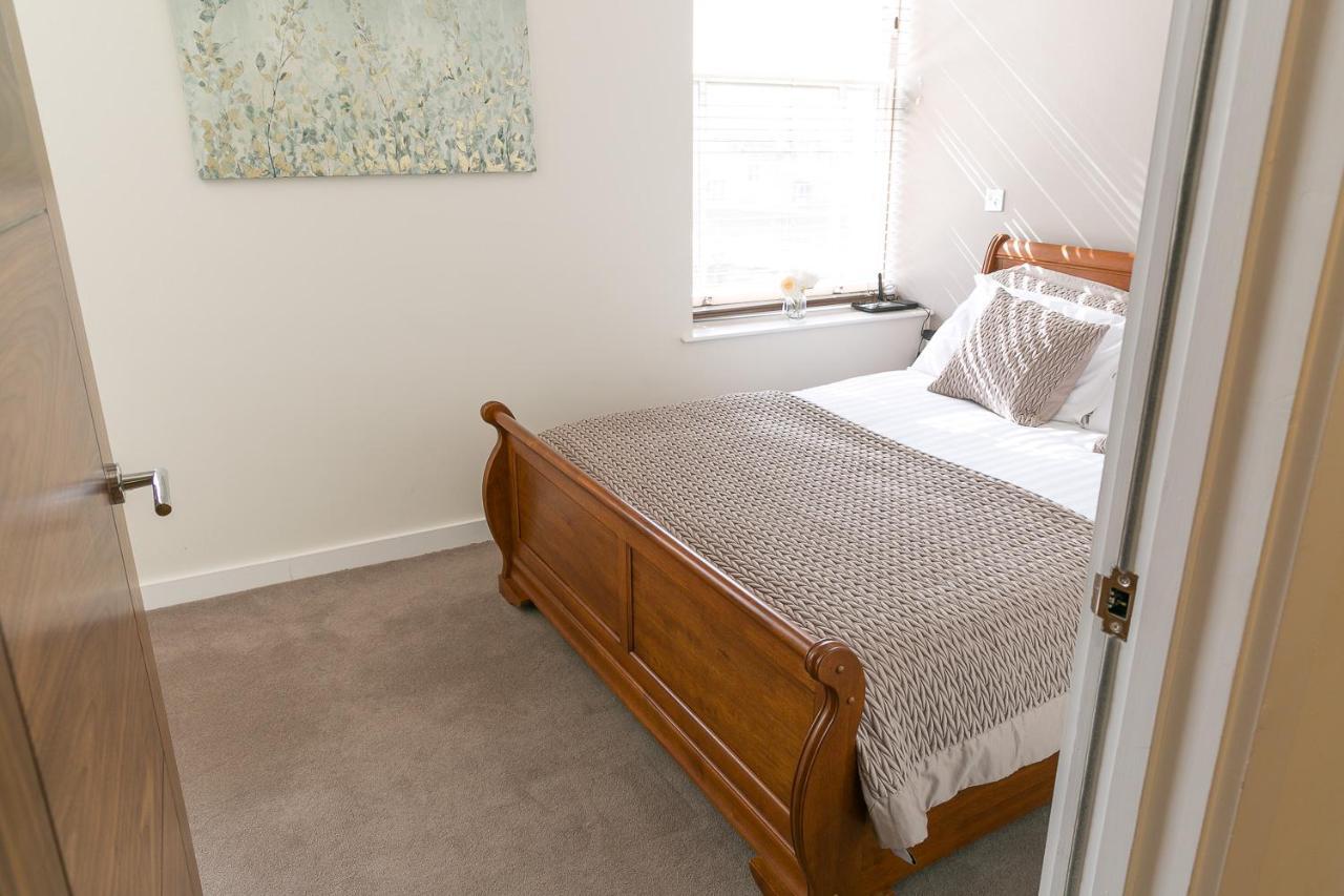 Riverside Stamford Stays Екстериор снимка