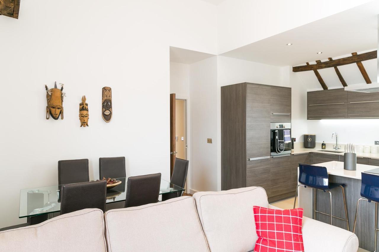 Riverside Stamford Stays Екстериор снимка