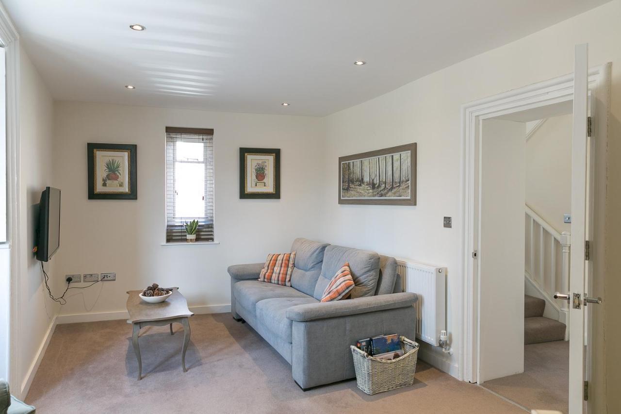 Riverside Stamford Stays Екстериор снимка